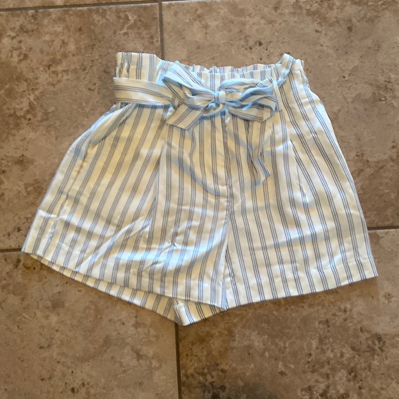 LOFT | Shorts | Loft Paper Bag Shorts 